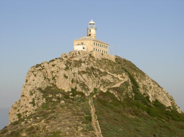 lighthouse2.jpg